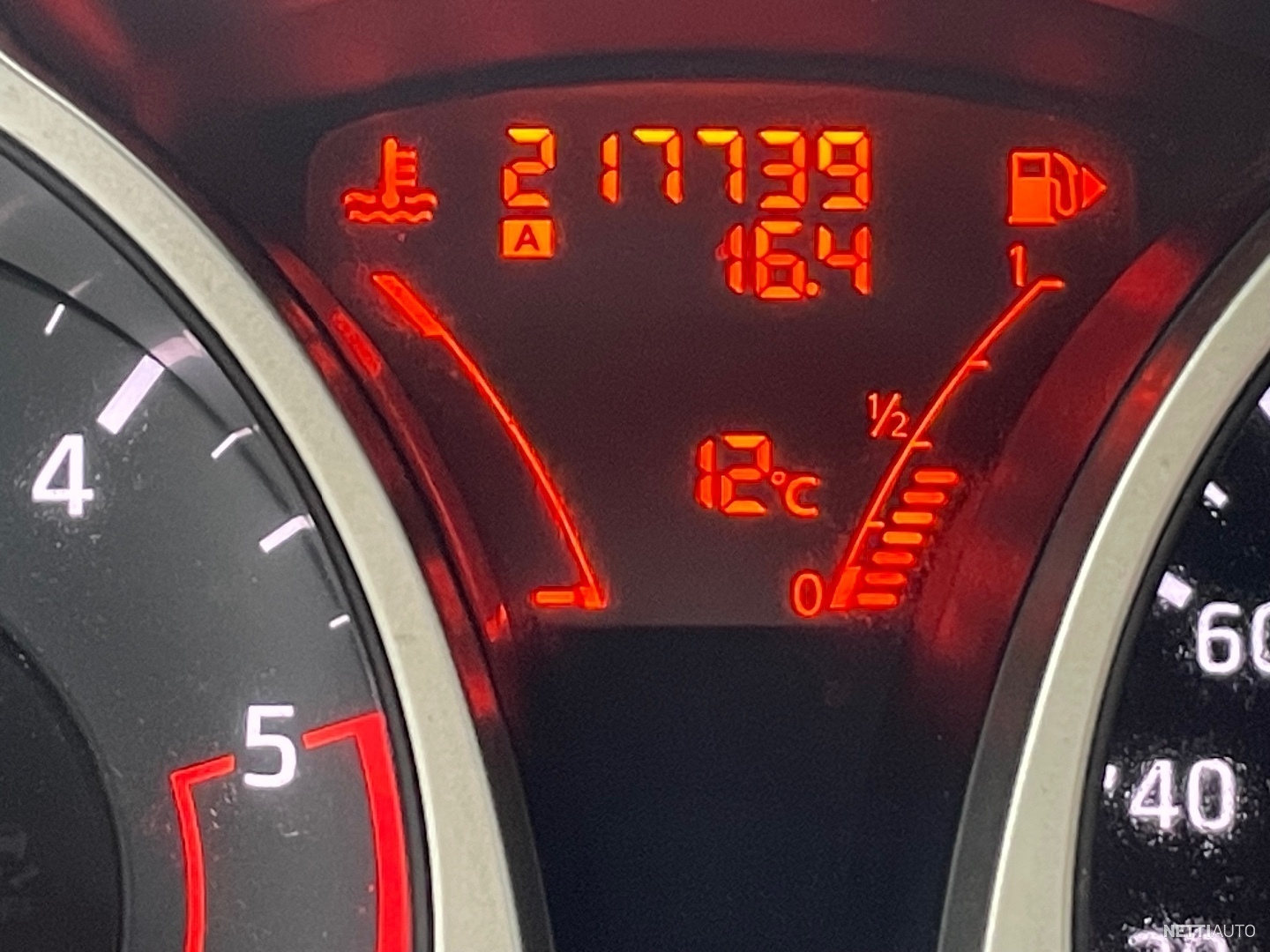 8 / 15