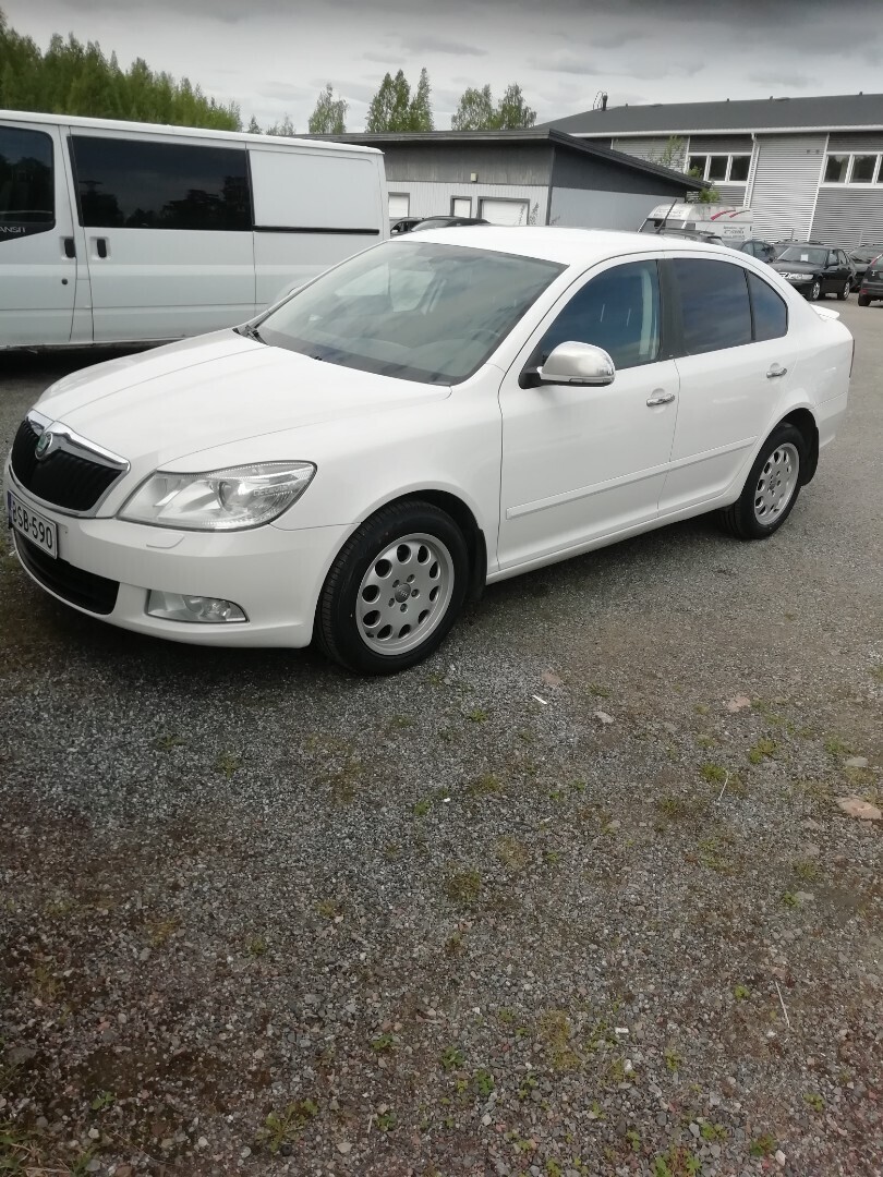 Skoda Octavia 1,4 TSI Elegance Green tec 2012, photo 2/7