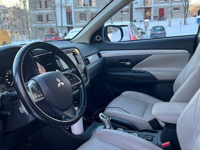 Mitsubishi Outlander PHEV