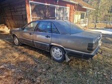 Audi 200