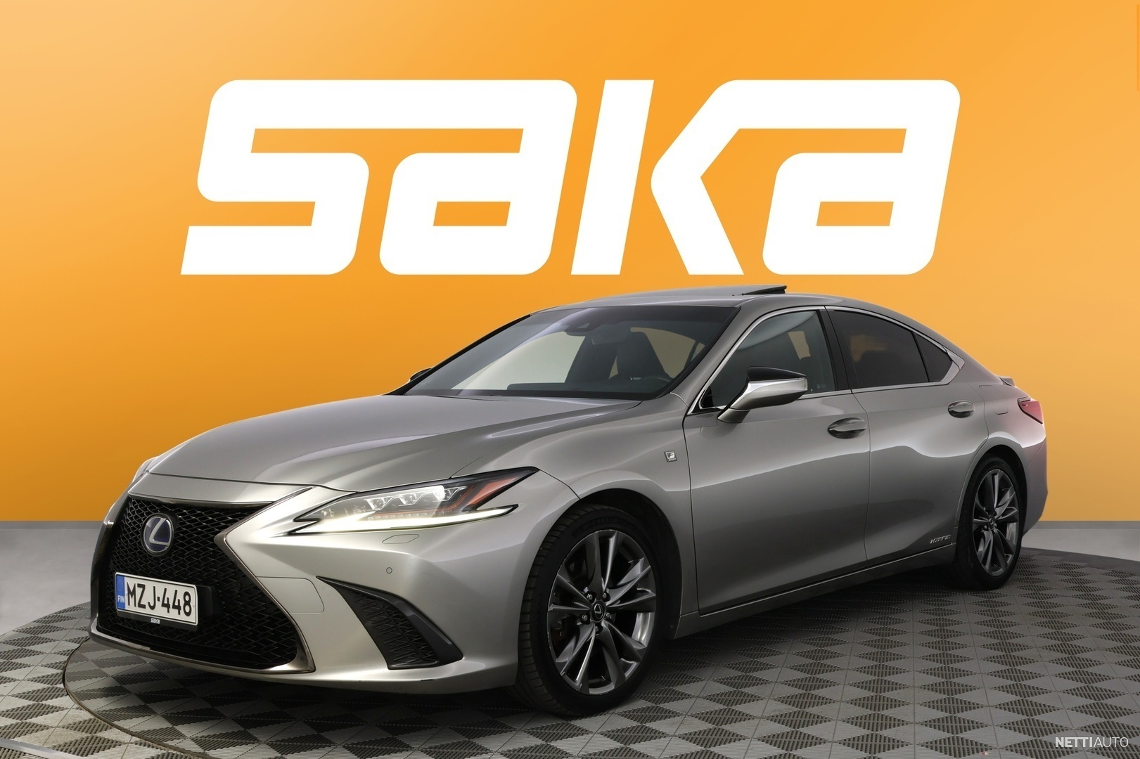 Lexus ES300 2019, photo 4/10