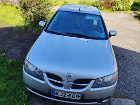 Nissan Almera