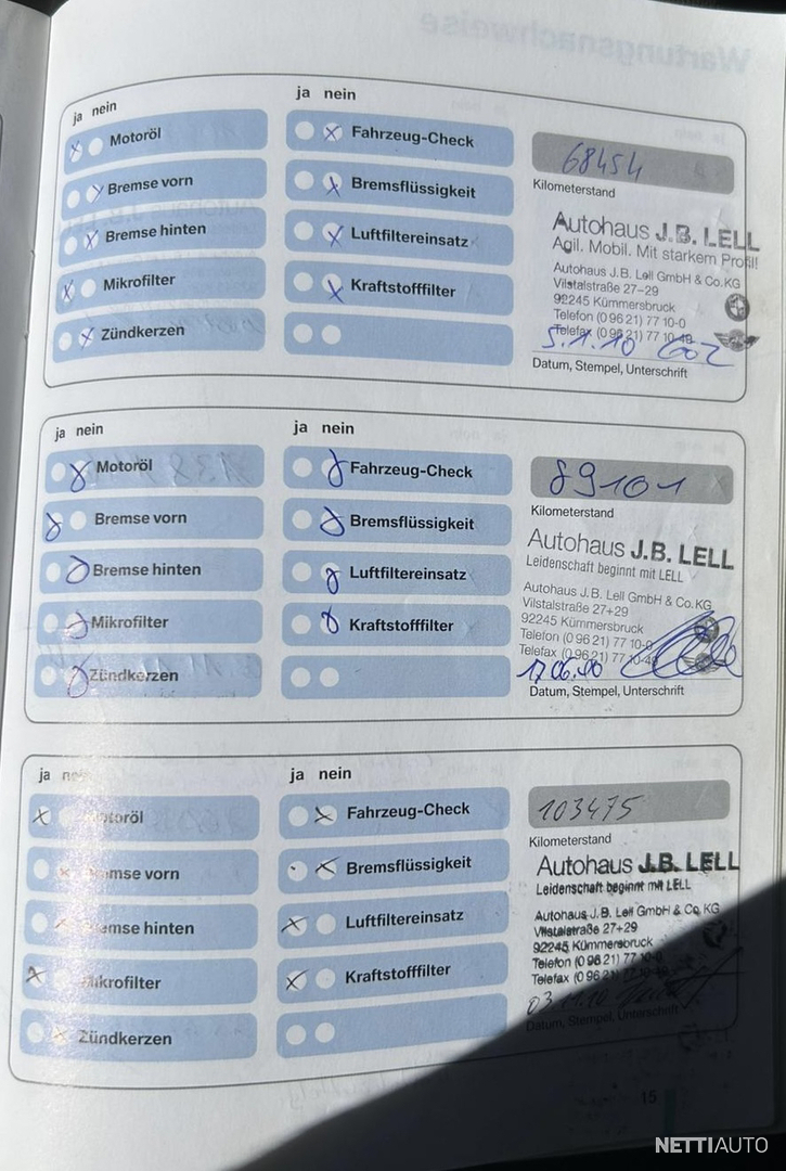 11 / 18