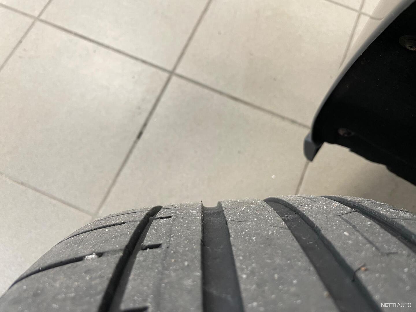 19 / 22