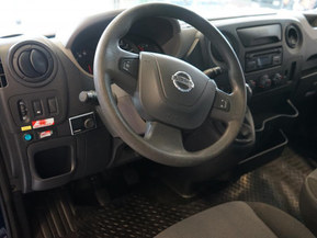 Nissan NV400