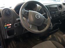 Nissan NV400