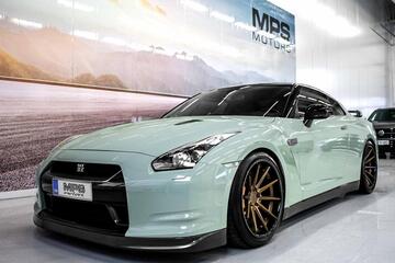 Nissan GT-R