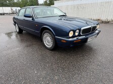 Jaguar XJ8