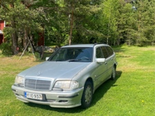 Mercedes-Benz 220