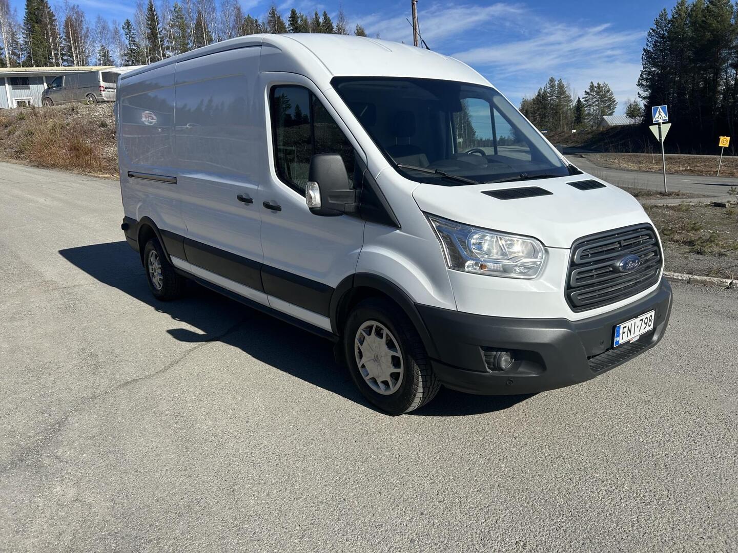 Ford Transit 2.0TDCI L3H2 2018, kuva 3/14