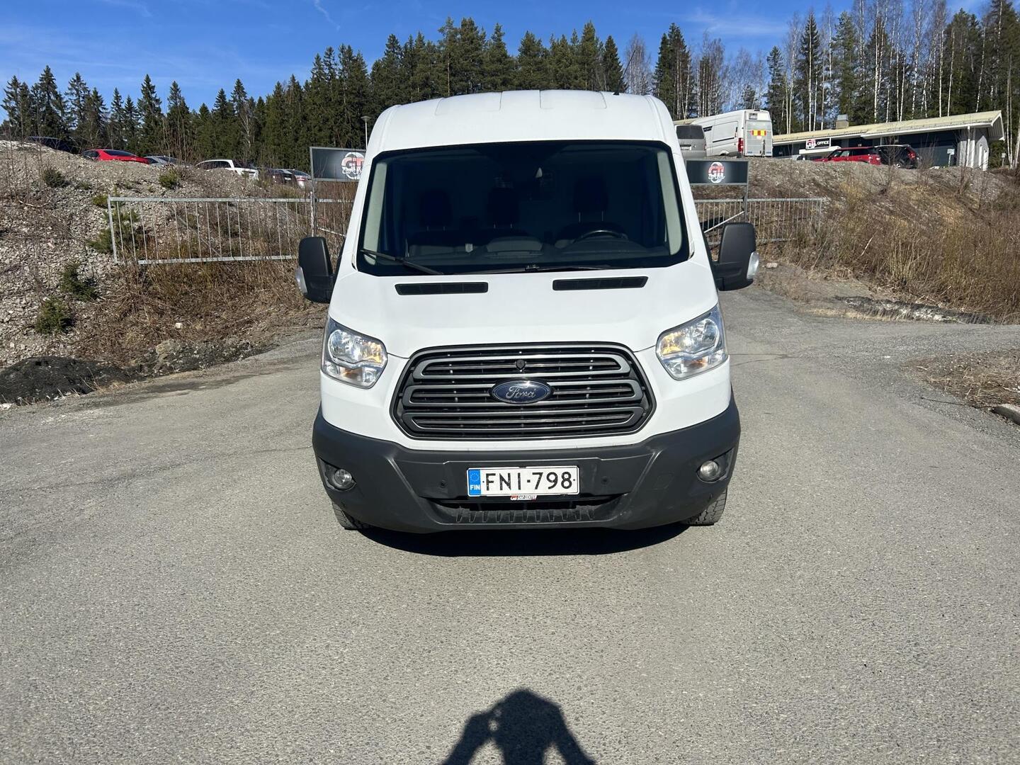Ford Transit 2.0TDCI L3H2 2018, kuva 2/14