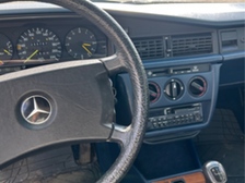 Mercedes-Benz 190