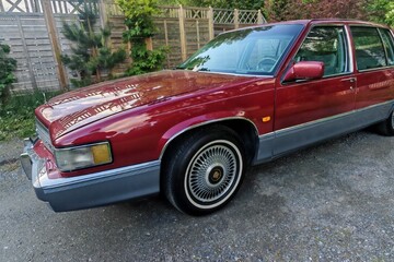 Cadillac De Ville