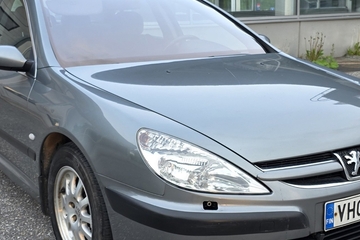 Peugeot 607