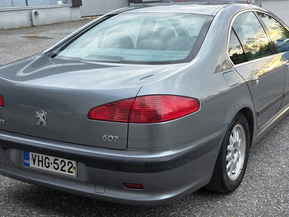 Peugeot 607
