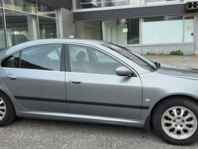 Peugeot 607