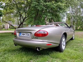 Jaguar XK8