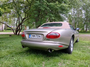 Jaguar XK8