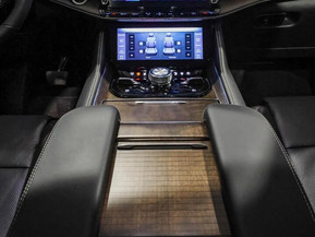 Jeep Grand Wagoneer