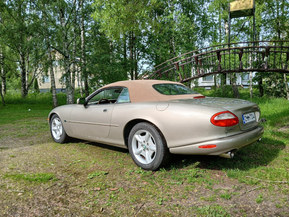 Jaguar XK8