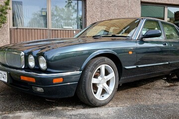 Jaguar XJ6