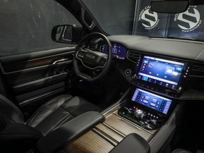 Jeep Grand Wagoneer