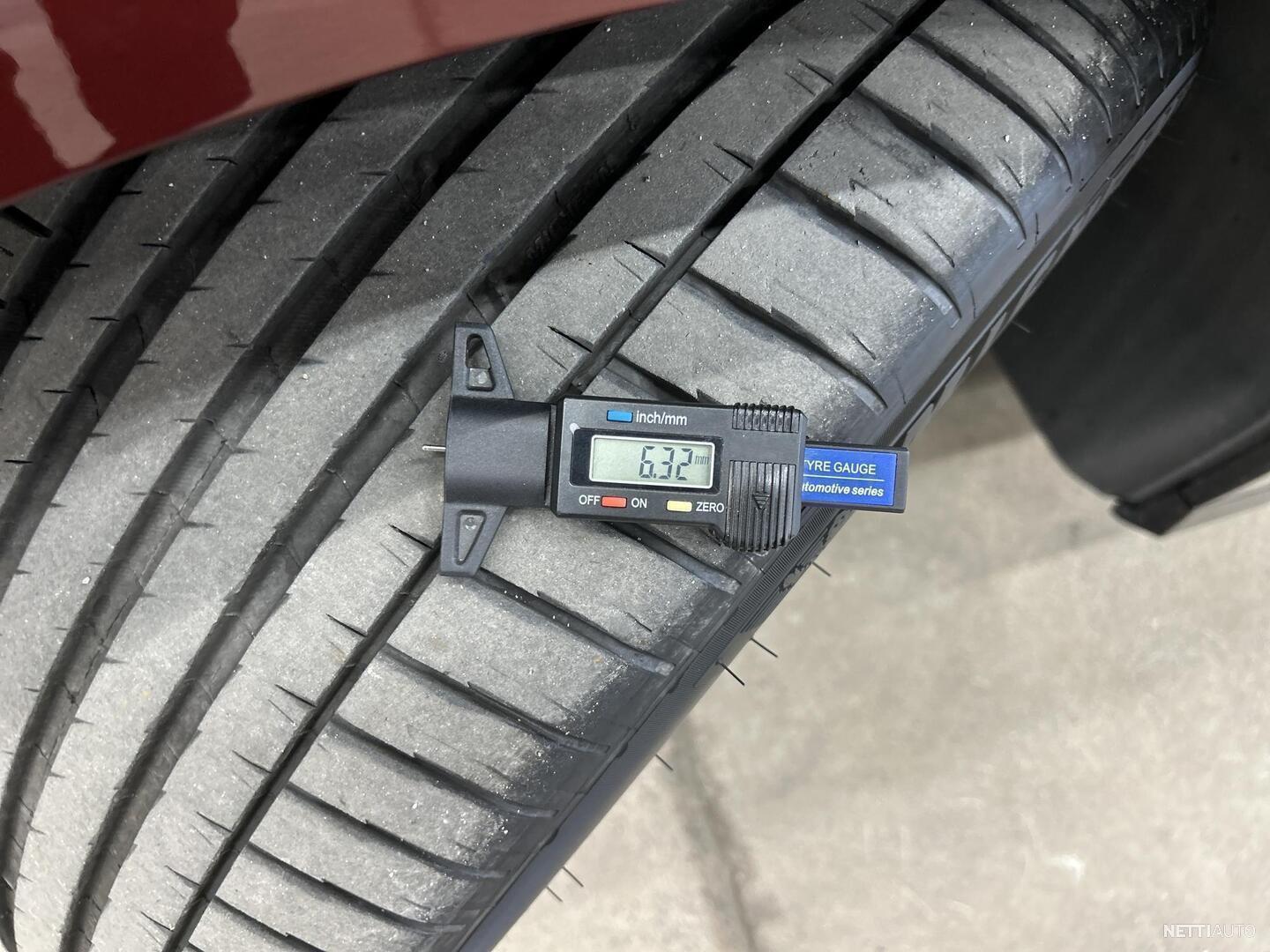 37 / 40