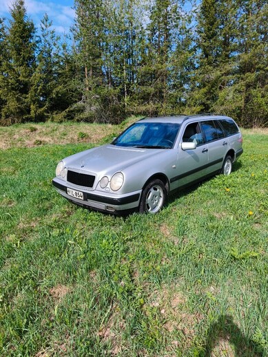 Mercedes-Benz 280