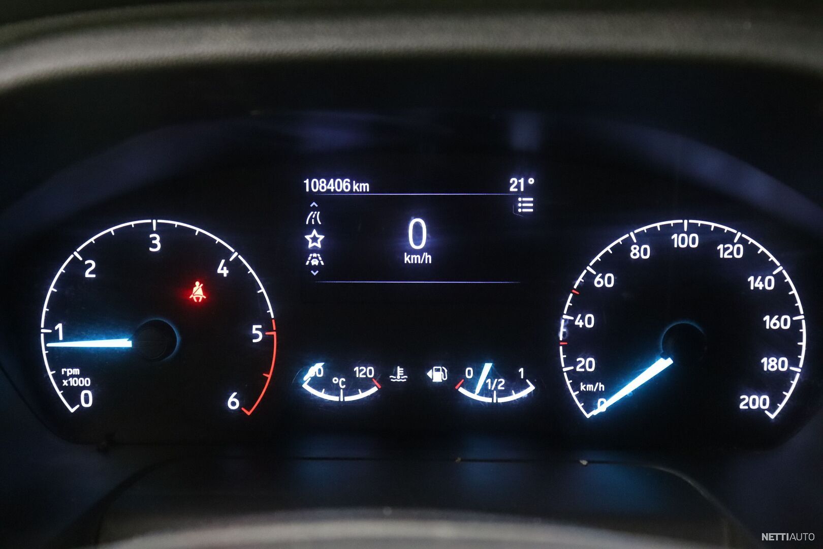 18 / 22
