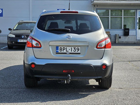 Nissan Qashqai+2