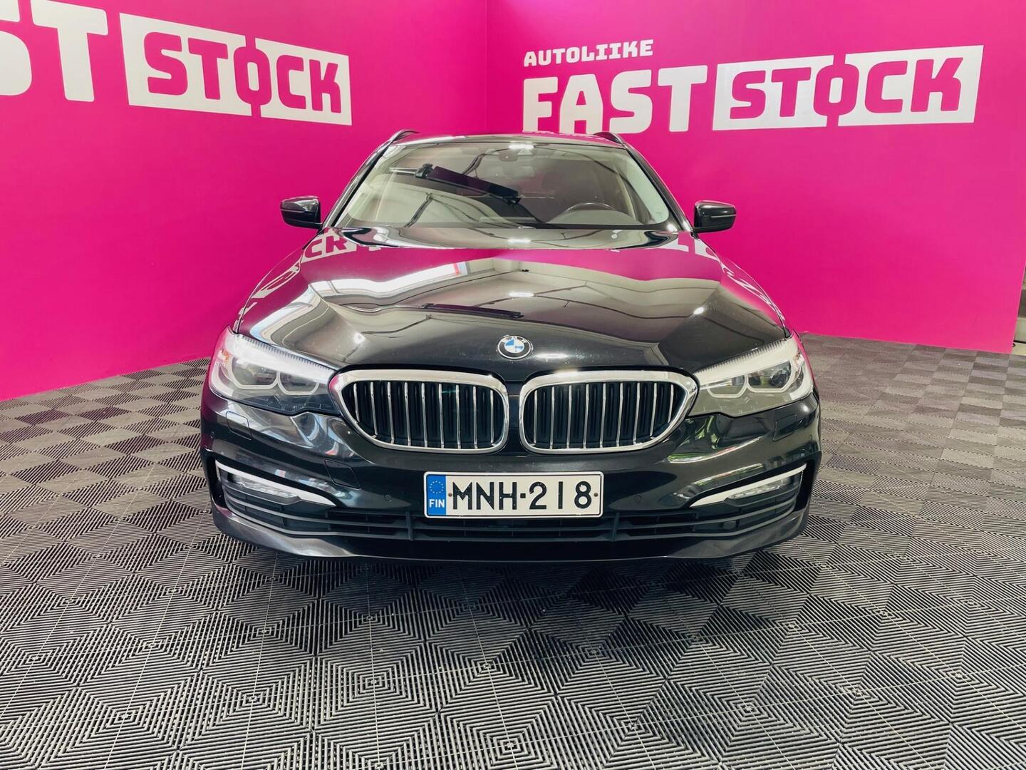 BMW 520 G31 Touring 520d A Business 2018, kuva 2/10