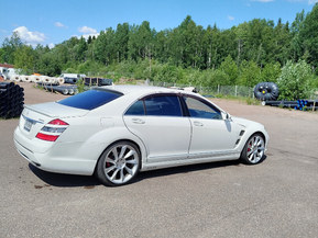 Mercedes-Benz S