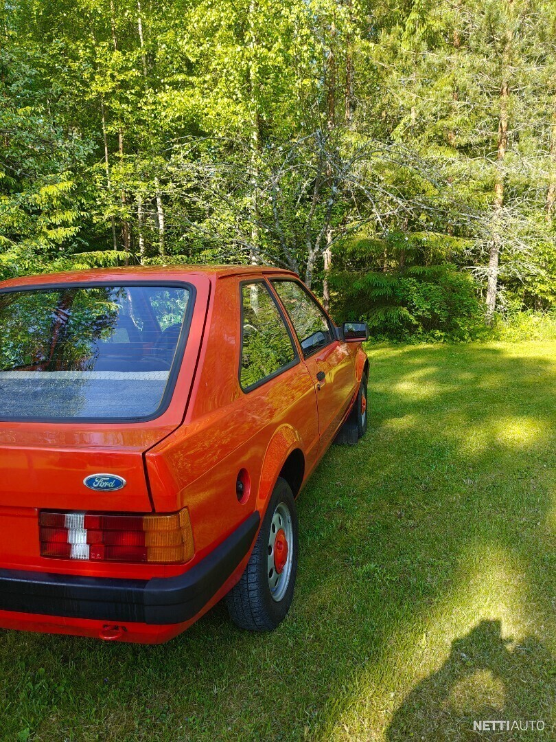 6 / 11