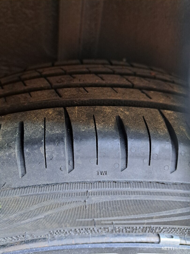 18 / 21