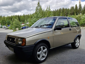 Lancia Y10