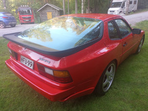 Porsche 944