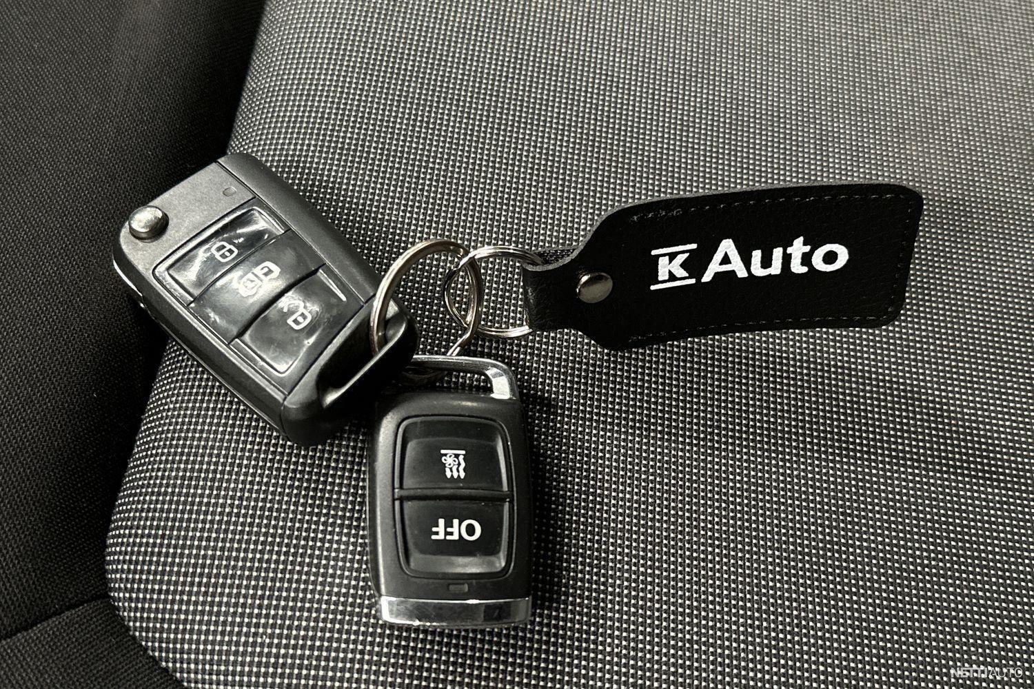23 / 28