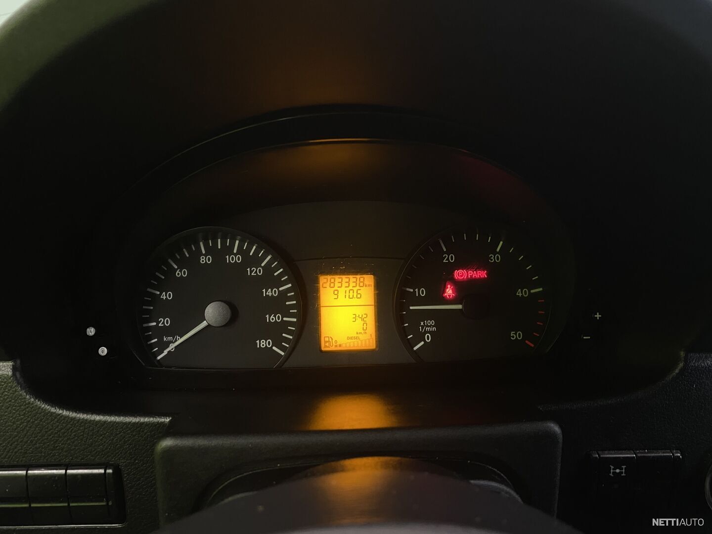 14 / 18