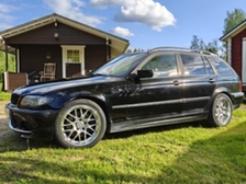 BMW 330