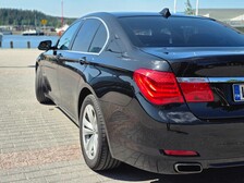 BMW 740