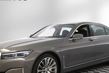 BMW 745