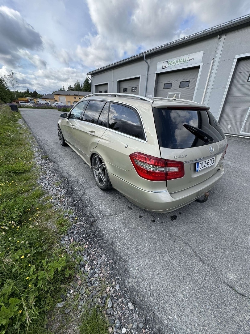 Mercedes-Benz E CDI BE Business 2010, kuva 4/8