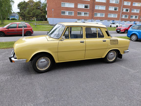 Skoda 100