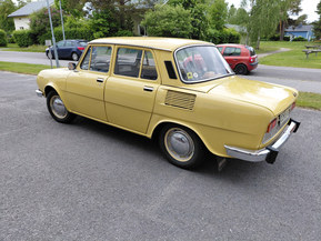 Skoda 100