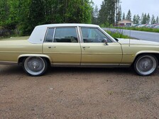 Cadillac Brougham