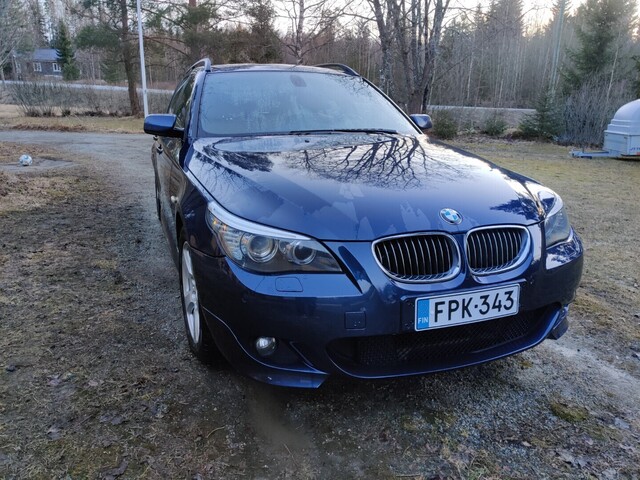 BMW 530