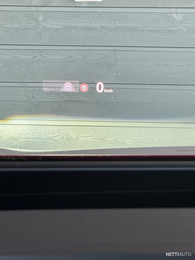 10 / 23