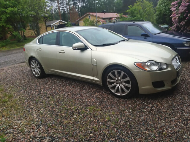 Jaguar XF