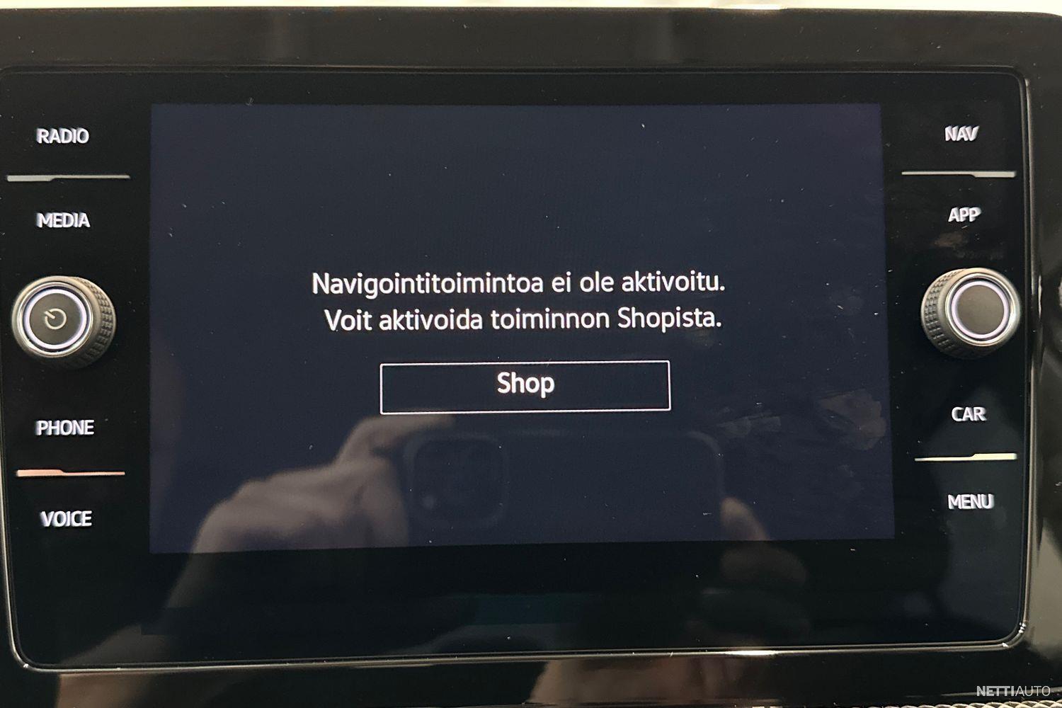 23 / 28
