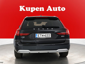 Volvo V90 Cross Country